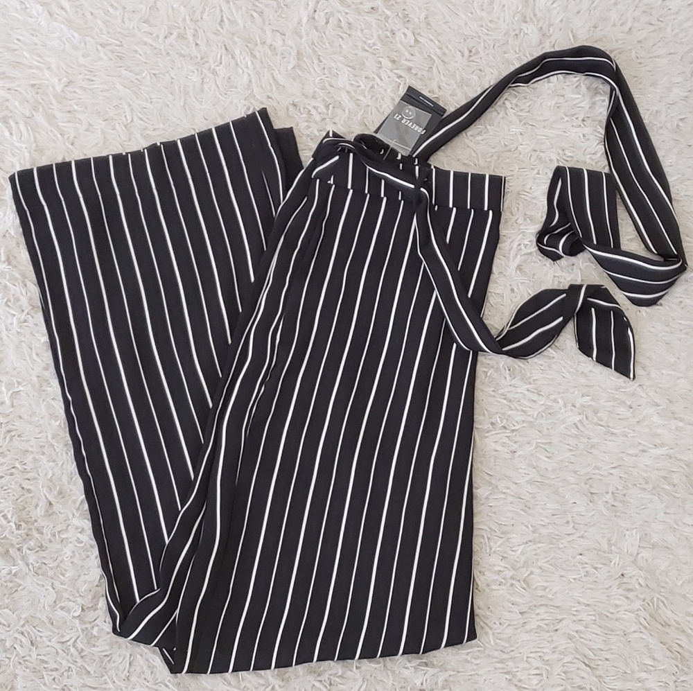 NEVER WORN - Forever 21 Pinestripe Pants